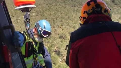 PGHM rescue service French rescuers airlift man from Pyrenees (04/04/20)