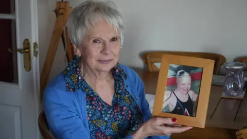 Jamie Niblock/BBC Mary Hunt