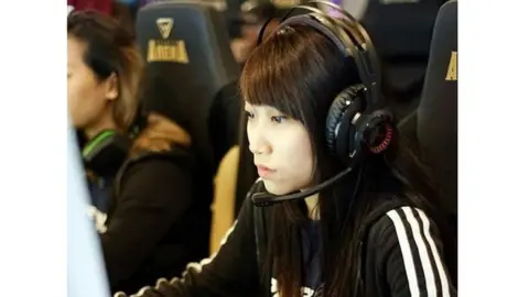 Amanda Lim Singapore based professional gamer Amanda Lim.