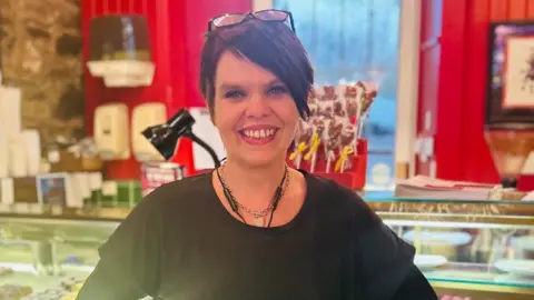 Gillian Warden Gillian Warden