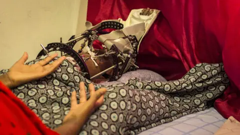 Phil Coomes / BBC Zaynab Hussein