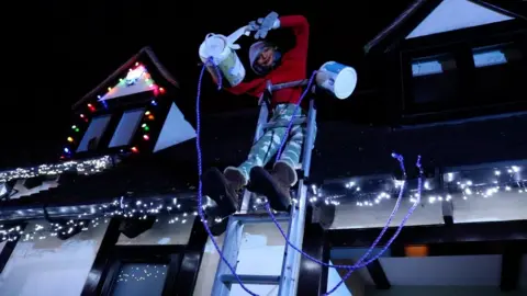 Dawn Gerber/BBC Home Alone Christmas light display