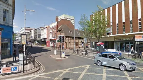 Google Victoria Street at the junction with Bell St
