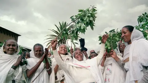 AFP A group of women takes to the street, singing and dancing 25 April 1993 in the Red Sea port of Massawa at the end of of a three-day referendum which produced near-unanimous approval, making Eritrea independent from Ethiopia after a 30-year-old civil war.