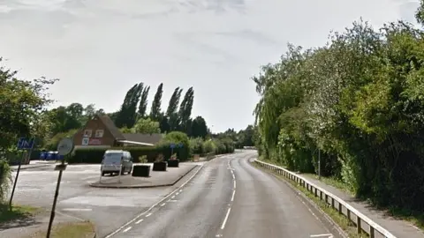 Google The A422 Stratford Road in Deanshanger