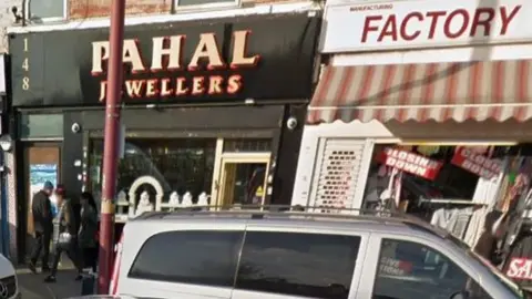 Google Jewellers targeted by robbers