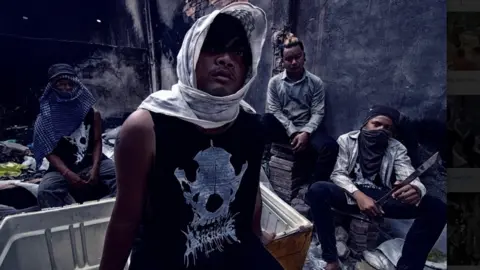 Florian Gleich Doch Chkae pose for a photo