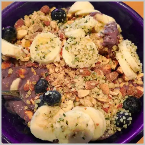 Chelsea Thomas Açaí bowl