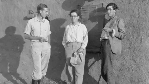 PITT RIVERS MUSEUM, UNIVERSITY OF OXFORD Dorothy Garrod