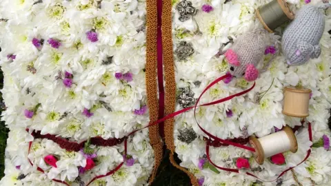 Dave Hank Wreath