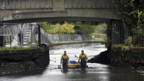 Canal River Trust Two fish experts