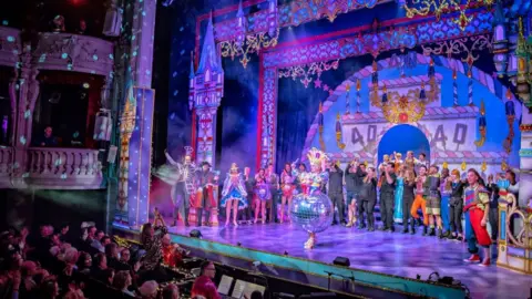 York Theatre Royal Berwick Kaler and the Grand Old Dame of York company curtain call