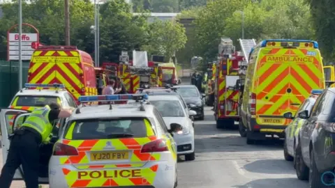 YappApp Emergency crews at the scene