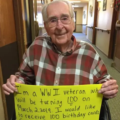 Stephanie Veitenheimer Joe Cuba appealing for photographs.