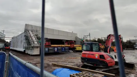 Replacement railway bridge