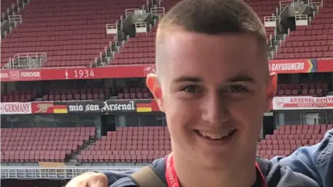 Aron Chase Aron Chase