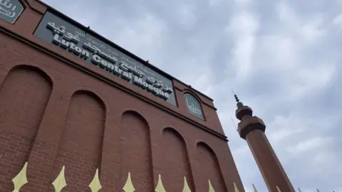 Ben Schofield/BBC Luton Central Mosque