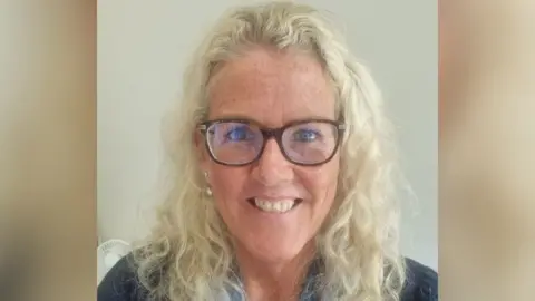 Lesley Roberts Lesley Roberts