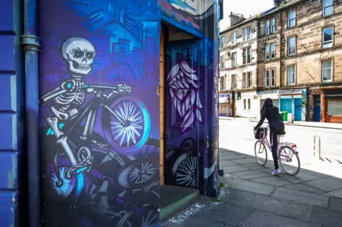 PA Media Edinburgh shop