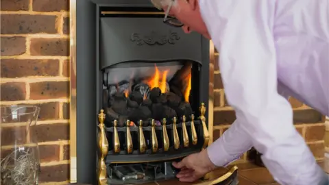 coldsnowstorm gas fire