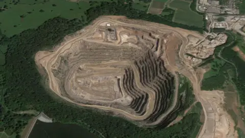 Google Mountsorrel Quarry - aerial view