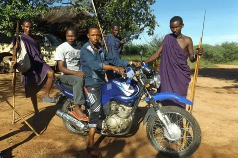 Ruaha Lion defenders