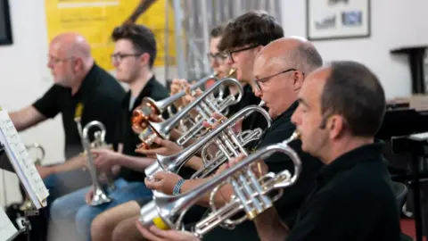 The cornet players