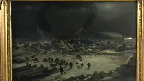 Hull Maritime Diana gripped on the ice - before