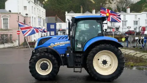 PA Media Tractor demo in Dover