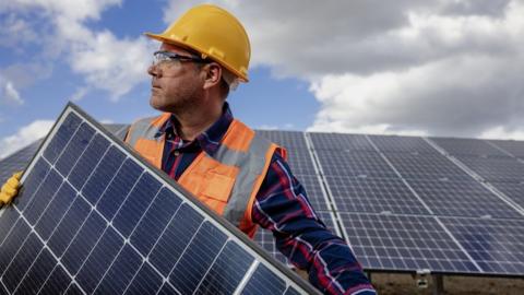 Solar panels face recycling challenge