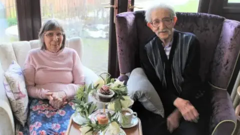 PA Media Pansy and Ivor Warren