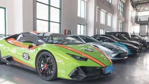 Weibo Screenshot of luxury sports cars