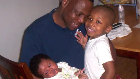 Mowanda Idaho Man with two children