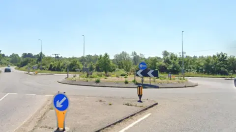 Google Roundabout a Warner Farm