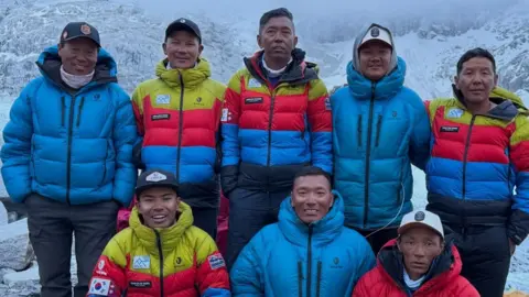 Lakpa Sherpa Icefall doctors and sherpas at Khumbu Icefall