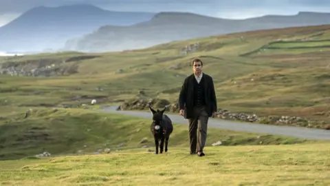 Jonathan Hession/Searchlight Pictures Colin Farrell