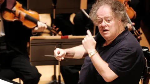 AFP US conductor James Levine conducts the Boston Symphony Orchestra in Paris in 2007