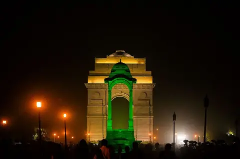 Getty Images The empty canopy where George V's statue once stood