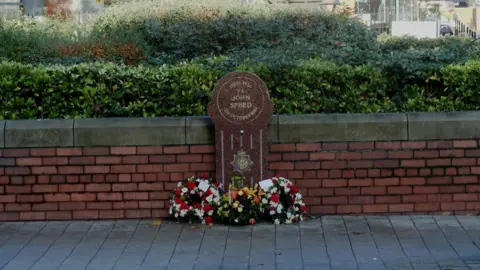 Bill Henderson / Geograph John Speed memorial