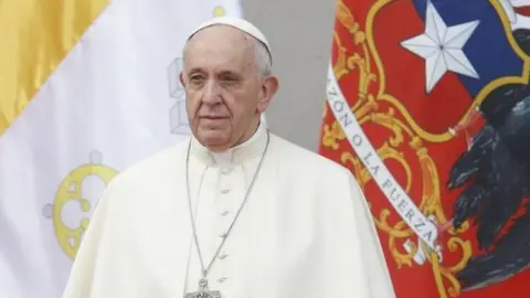 EPA Pope Francis attends a meeting with Chilean authorities, civil society and diplomatic corps at La Moneda Palace in Santiago de Chile, Chile, 16 January 2018