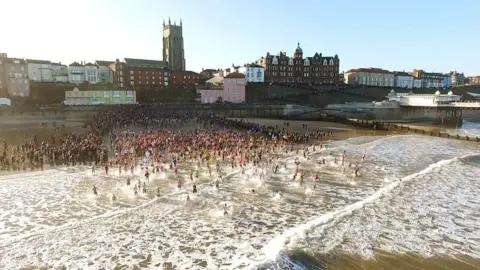 Chris Taylor Photo Aerial view of Cromer Boxing Day dip