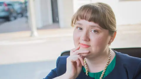 Pelikan Portraits pic