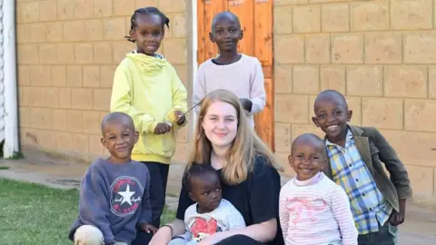 Family Charlotte in Kenya