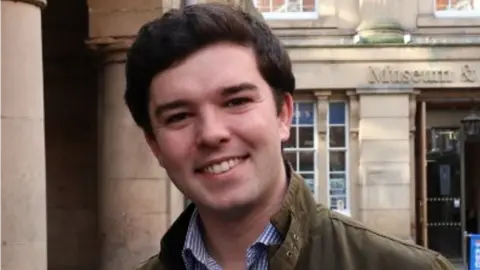 Alex Wagner/X Alex Wagner