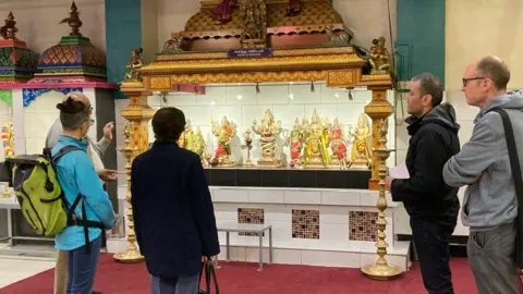 The tour at a temple