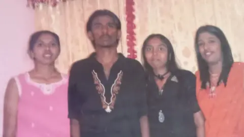 Sarmila Dharmalingam Nagaenthran Dharmalingam second from left