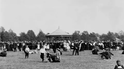 Getty Images Moss Side in 1910