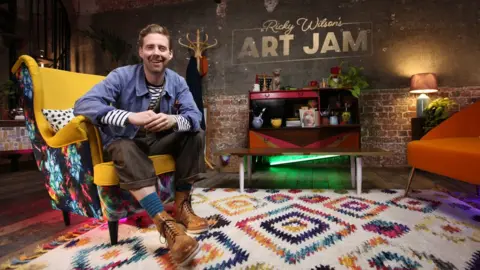 Ricky Wilson on the Art Jam set