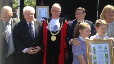 Liverpool City Council Mayor Joe Anderson, Tony McGann, Lord Mayor Malcolm Kennedy and others at the award ceremony