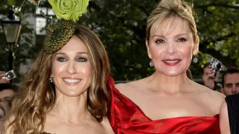 PA Sarah Jessica Parker (L) and Kim Cattrall (R)